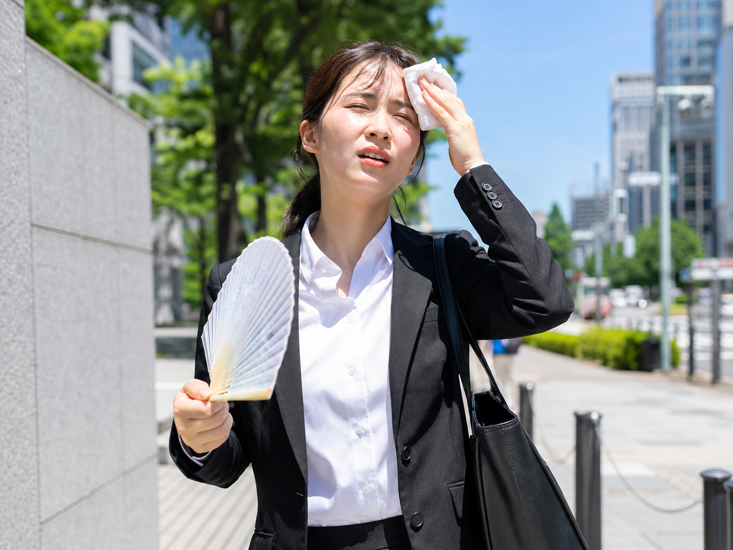 外は暑い！